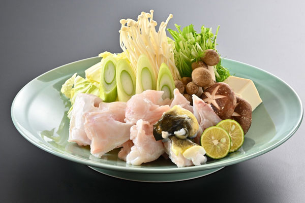 ふぐ料理の盛り付け