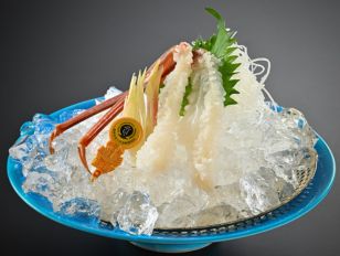 越前がに2杯分使った豪華コース「饗宴コース」 料理2