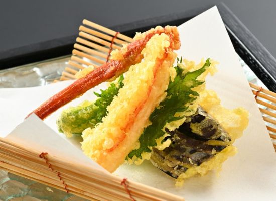 焼きガニ・カニ天婦羅・カニ鍋と旬魚の極上コース2