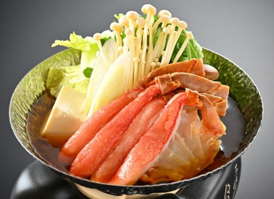 焼きガニ・カニ天婦羅・カニ鍋と旬魚の極上コース3